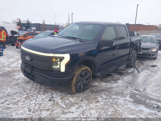 1FT6W3LU8SWG08390 Ford F-150 Lightning Flash
