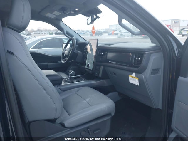 1FT6W3LU8SWG08390 Ford F-150 Lightning Flash