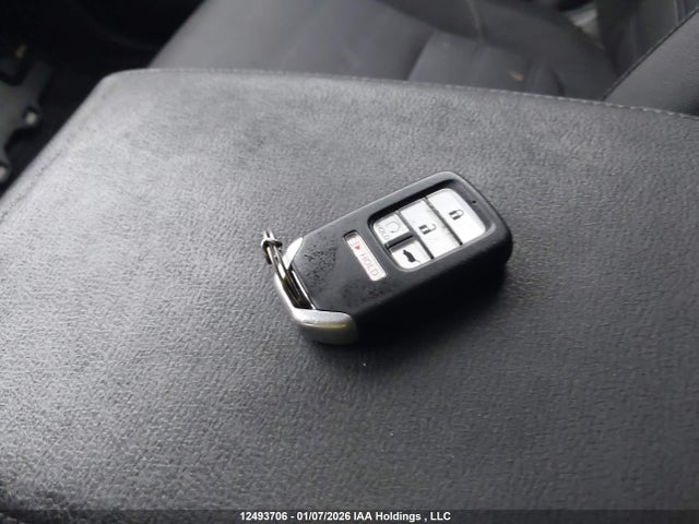 Продажа на аукционе авто 2019 Honda Cr-v, vin: 2HKRW2H25KH140932, номер лота: 12493706