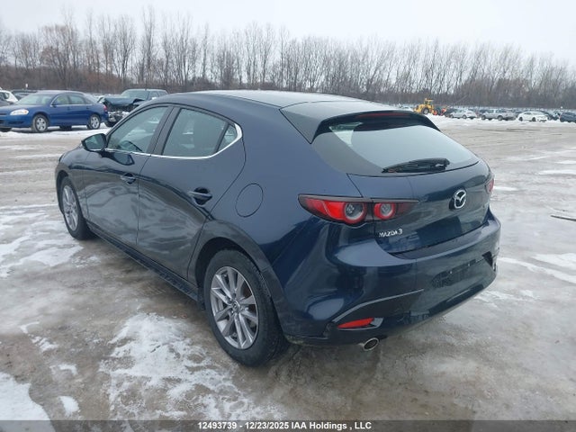 JM1BPAK75L1158076 Mazda 3 Gx