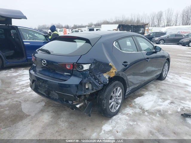 JM1BPAK75L1158076 Mazda 3 Gx