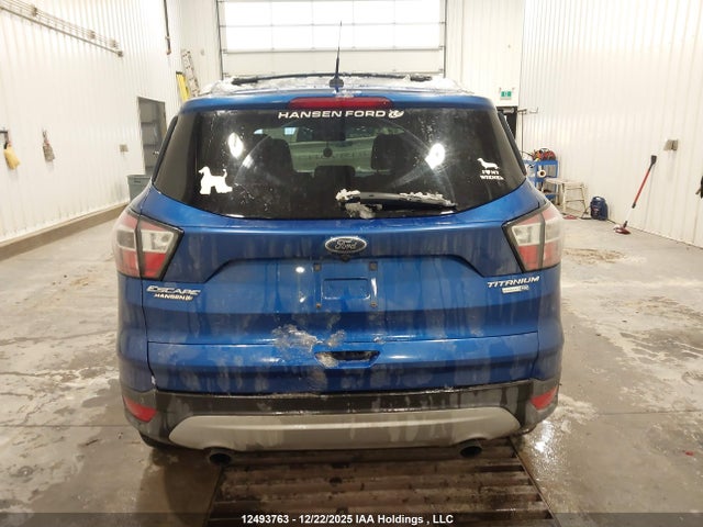 1FMCU9J94HUE11081 Ford Escape Titanium