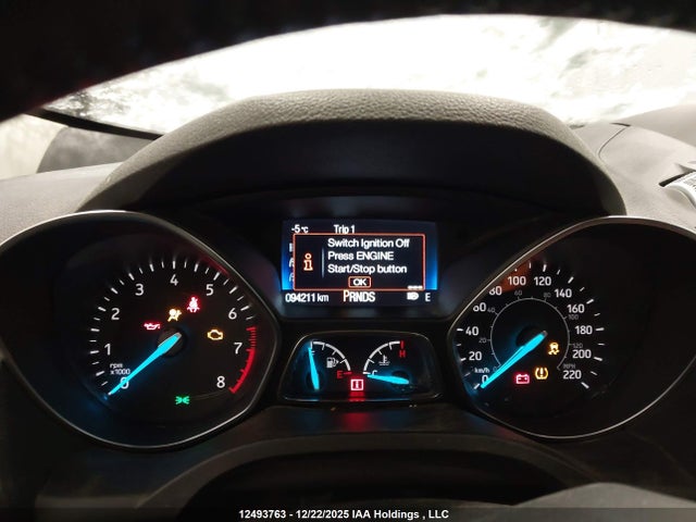 1FMCU9J94HUE11081 Ford Escape Titanium