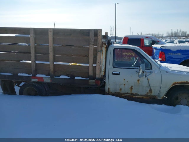 12493831 :رقم المزاد ، JT5VN94T6L0014050 vin ، 1990 Toyota Pickup Cab Chassis Super Long Wb مزاد بيع