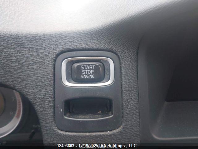 Продажа на аукционе авто 2012 Volvo Xc70 3.2, vin: YV4952BZ9C1127633, номер лота: 12493863