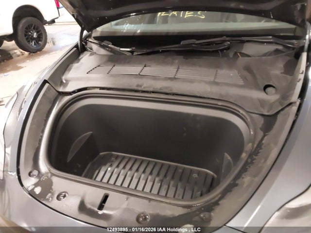 2023 Tesla Model Y Long Range მანქანა იყიდება აუქციონზე, vin: 7SAYGDEE1PF627007, აუქციონის ნომერი: 12493895