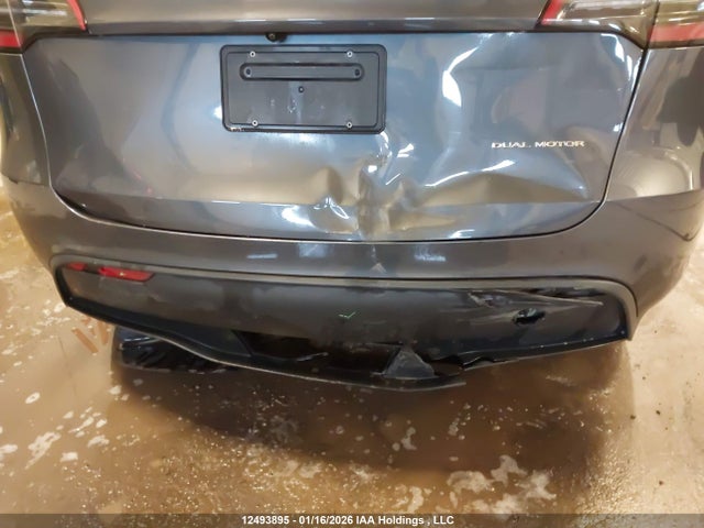 2023 Tesla Model Y Long Range მანქანა იყიდება აუქციონზე, vin: 7SAYGDEE1PF627007, აუქციონის ნომერი: 12493895