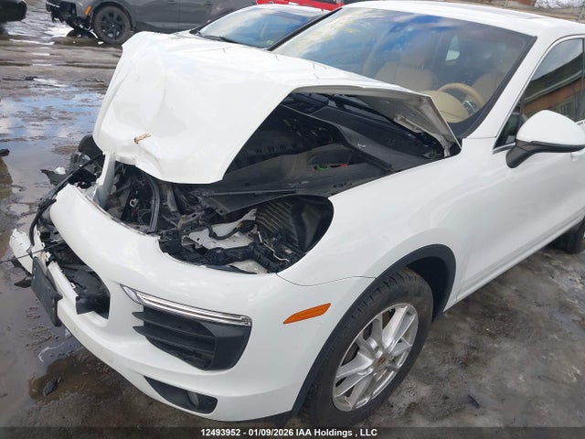 Porsche Cayenne 2016 WP1AA2A25GKA14387 Image 18