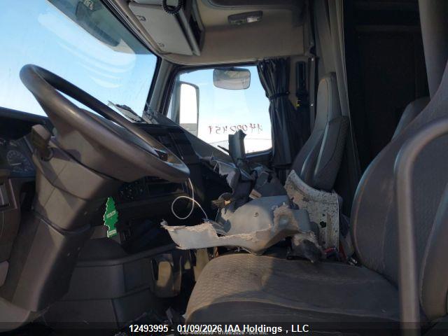 4V4NC9EH1LN222848 Volvo Volvo