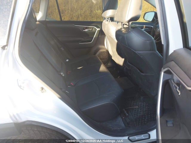 2T3R1RFV6NW263897 Toyota Rav4 Xle