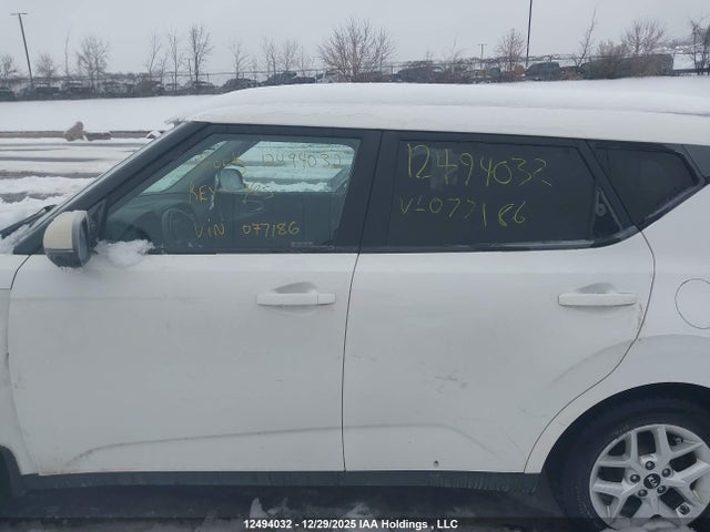 KIA Soul 2020 KNDJ33AU2L7077186 Image 14