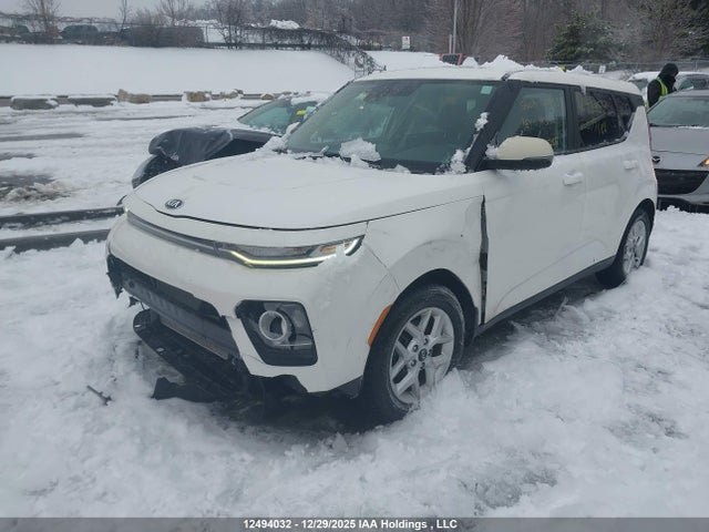 KIA Soul 2020 KNDJ33AU2L7077186 Image 2