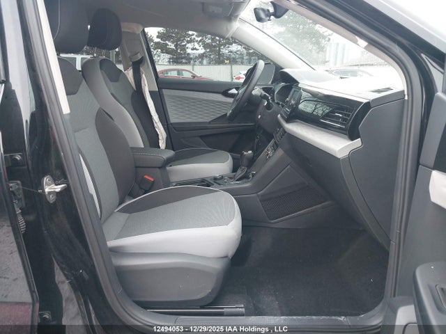 3VVGX7B22RM109413 Volkswagen Taos