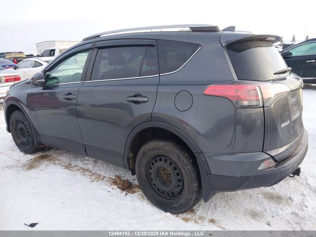 2018 Toyota Rav4 Le მანქანა იყიდება აუქციონზე, vin: 2T3BFREV0JW824898, აუქციონის ნომერი: 12494152
