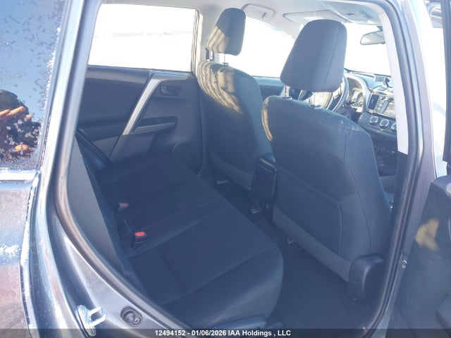 2018 Toyota Rav4 Le მანქანა იყიდება აუქციონზე, vin: 2T3BFREV0JW824898, აუქციონის ნომერი: 12494152