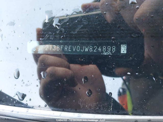 2018 Toyota Rav4 Le მანქანა იყიდება აუქციონზე, vin: 2T3BFREV0JW824898, აუქციონის ნომერი: 12494152