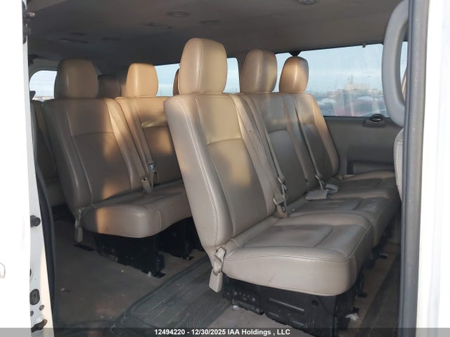5BZAF0AA2HN850656 Nissan Nv 3500 S/3500 Sv/3500 Sl