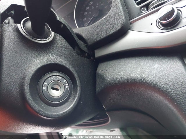 KMHD84LF1JU689912 Hyundai ELANTRA GL