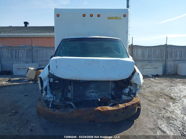 12494244 :رقم المزاد ، 1GDJG31U471173863 vin ، 2007 Gmc 24 Foot Van 3500 Cutaway مزاد بيع