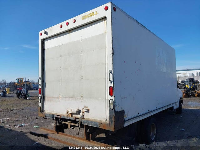 12494244 :رقم المزاد ، 1GDJG31U471173863 vin ، 2007 Gmc 24 Foot Van 3500 Cutaway مزاد بيع