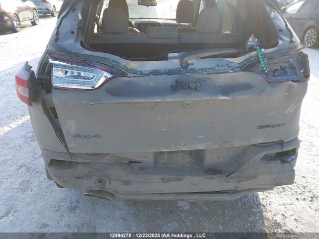 1C4PJMAS9GW323585 Jeep Cherokee Sport