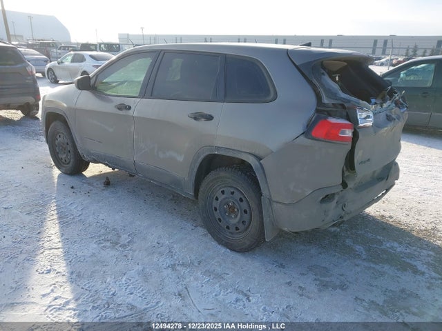 1C4PJMAS9GW323585 Jeep Cherokee Sport