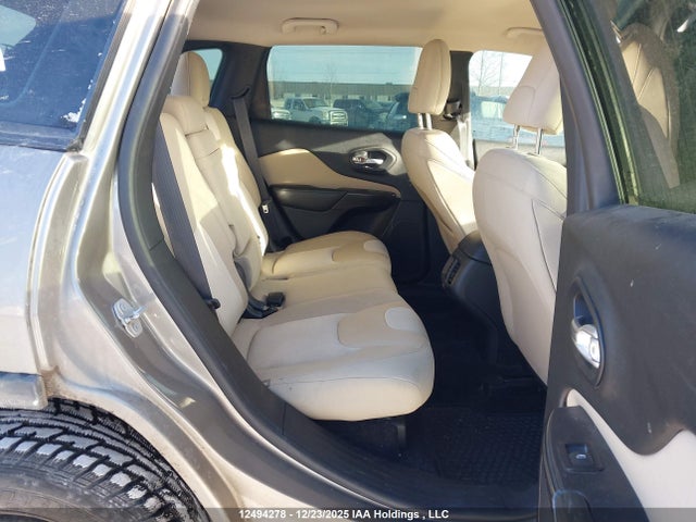 1C4PJMAS9GW323585 Jeep Cherokee Sport