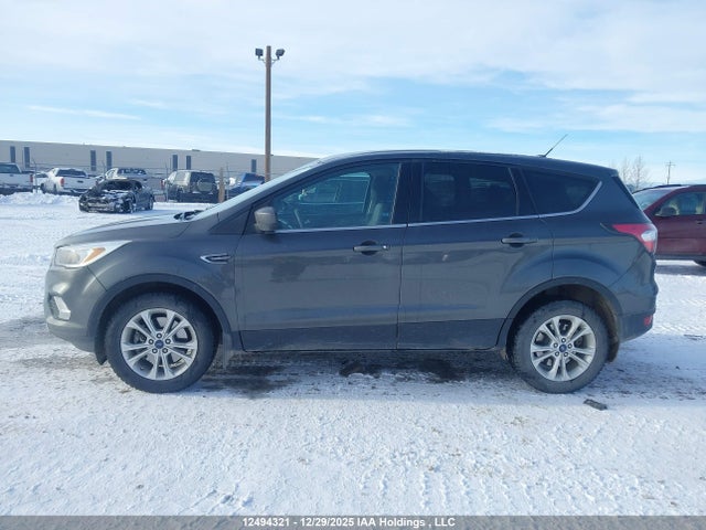 1FMCU9G9XHUB07213 Ford ESCAPE SE