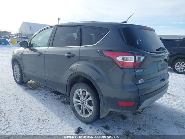 1FMCU9G9XHUB07213 Ford ESCAPE SE