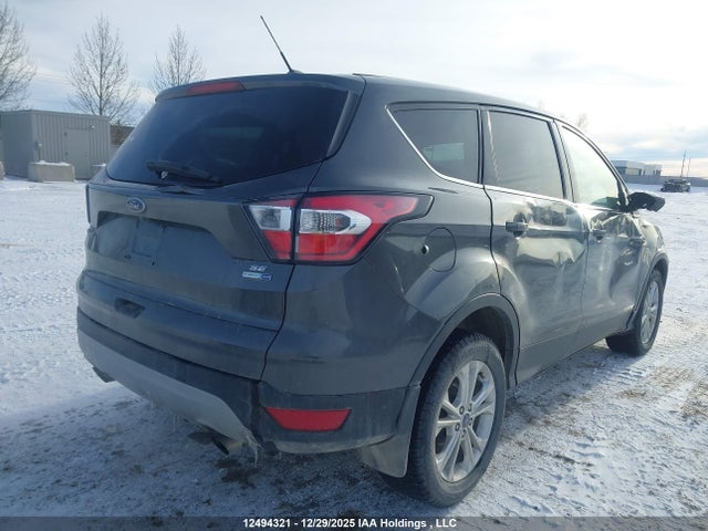 1FMCU9G9XHUB07213 Ford ESCAPE SE