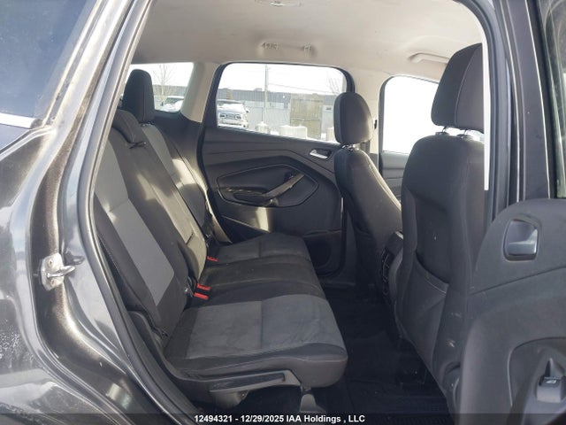 1FMCU9G9XHUB07213 Ford ESCAPE SE