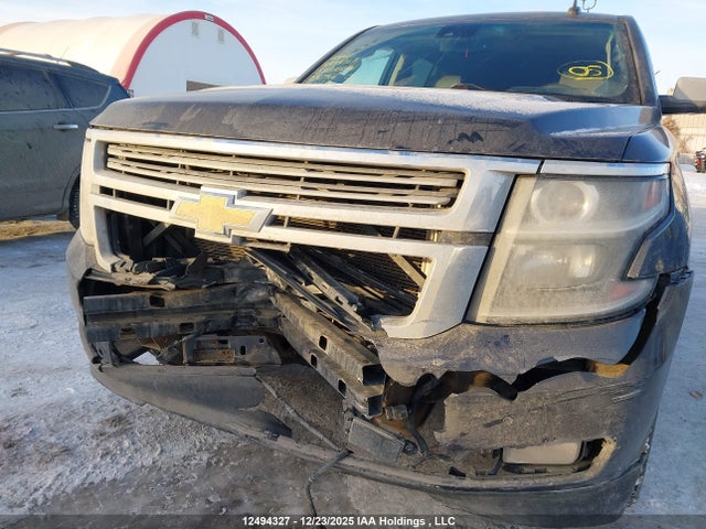 2015 Chevrolet Suburban 1500 Ltz მანქანა იყიდება აუქციონზე, vin: 1GNSKKKC3FR567966, აუქციონის ნომერი: 12494327