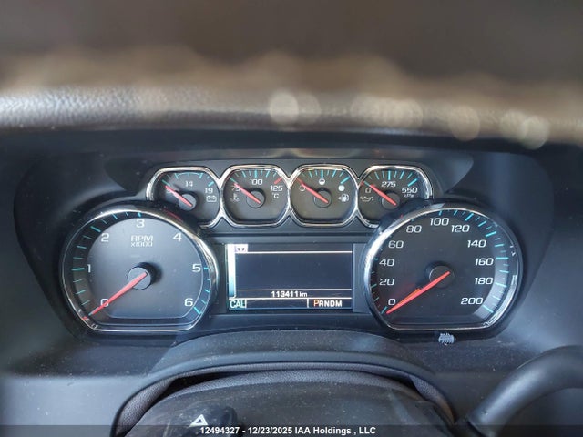 2015 Chevrolet Suburban 1500 Ltz მანქანა იყიდება აუქციონზე, vin: 1GNSKKKC3FR567966, აუქციონის ნომერი: 12494327