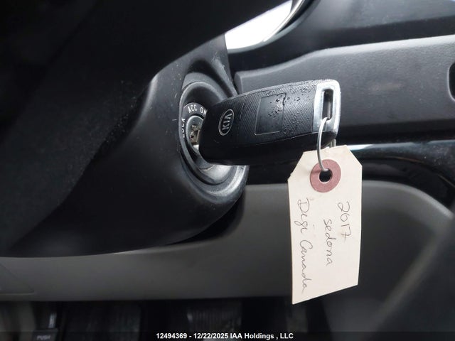 KNDMA5C10H6311145 KIA Sedona L