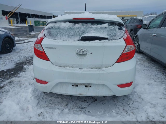 KMHCT5AE6HU318569 Hyundai ACCENT SE