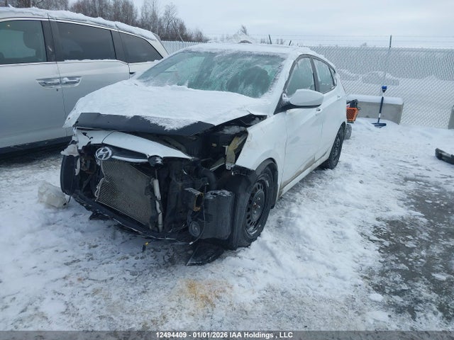 KMHCT5AE6HU318569 Hyundai ACCENT SE