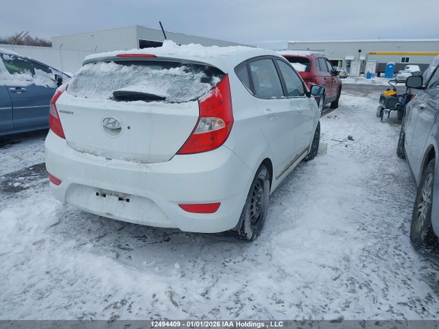 KMHCT5AE6HU318569 Hyundai ACCENT SE