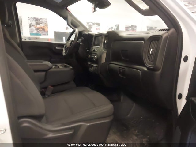 12494443 :رقم المزاد ، 1GCRDAED0RZ173572 vin ، 2024 Chevrolet Silverado K1500 مزاد بيع