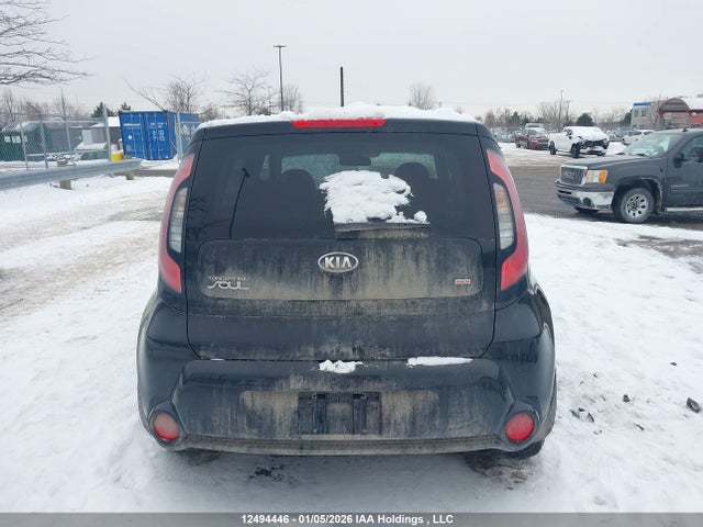 12494446 :رقم المزاد ، KNDJN2A26F7205338 vin ، 2015 Kia Soul مزاد بيع