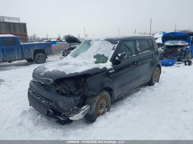 12494446 :رقم المزاد ، KNDJN2A26F7205338 vin ، 2015 Kia Soul مزاد بيع