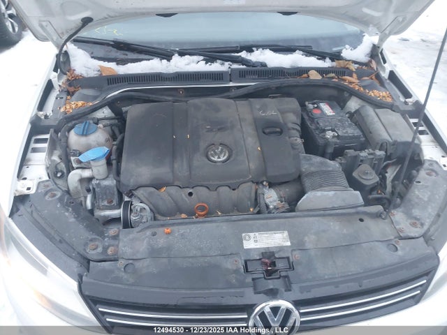 12494530 :رقم المزاد ، 3VWDX7AJ8CM305354 vin ، 2012 Volkswagen Jetta Se مزاد بيع