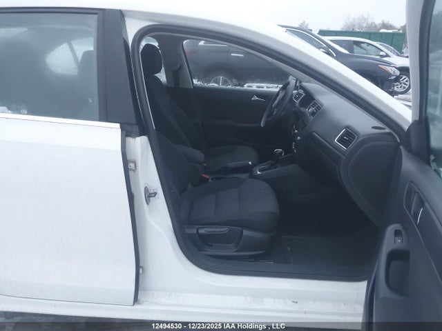 12494530 :رقم المزاد ، 3VWDX7AJ8CM305354 vin ، 2012 Volkswagen Jetta Se مزاد بيع