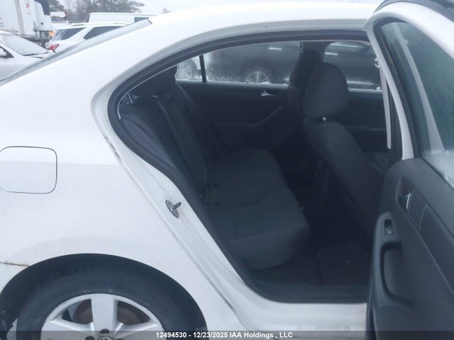 12494530 :رقم المزاد ، 3VWDX7AJ8CM305354 vin ، 2012 Volkswagen Jetta Se مزاد بيع