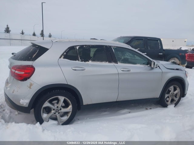 WDCTG4GB7KU014877 Mercedes-Benz GLA