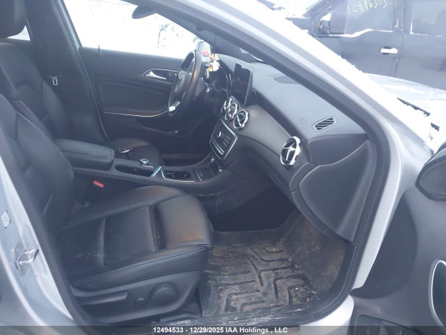 WDCTG4GB7KU014877 Mercedes-Benz GLA