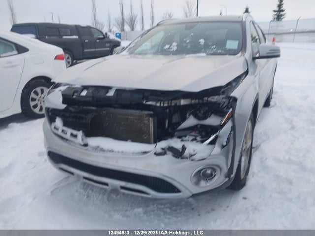 WDCTG4GB7KU014877 Mercedes-Benz GLA