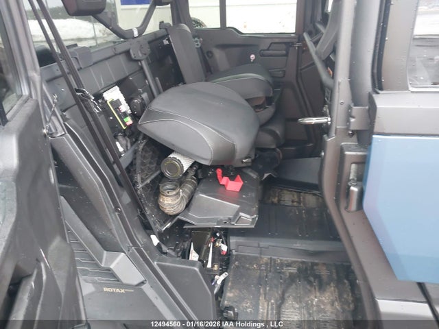 Can-Am Defender 2026 3JBKUAX45TK002614 Image 8