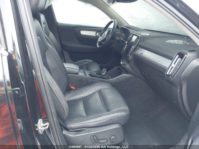 YV4162UK4K2127526 Volvo Xc40 T5 Momentum