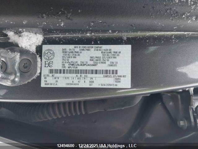 1FMCU9JA9PUA32487 Ford Escape Platinum