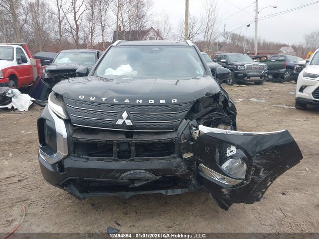 JA4J4UA82NZ615666 Mitsubishi Outlander Se/black Edition